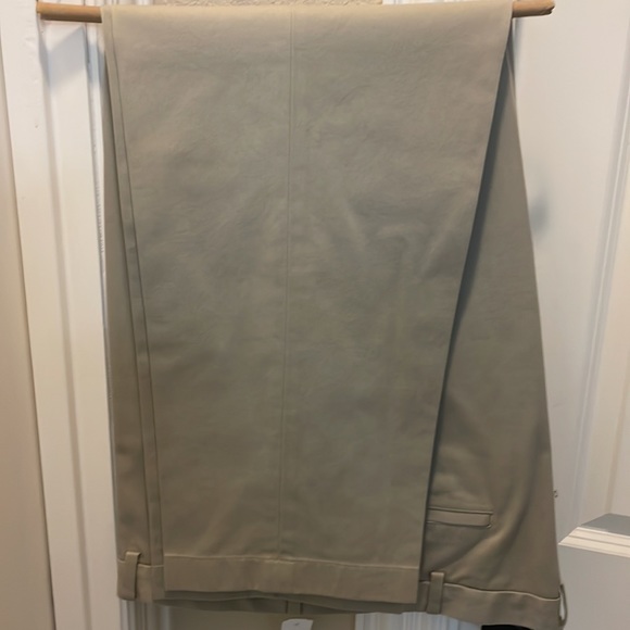 Mens NWT Brooks Brothers “Clark” wrinkle free flat front chino in 42x32 - Picture 5 of 6